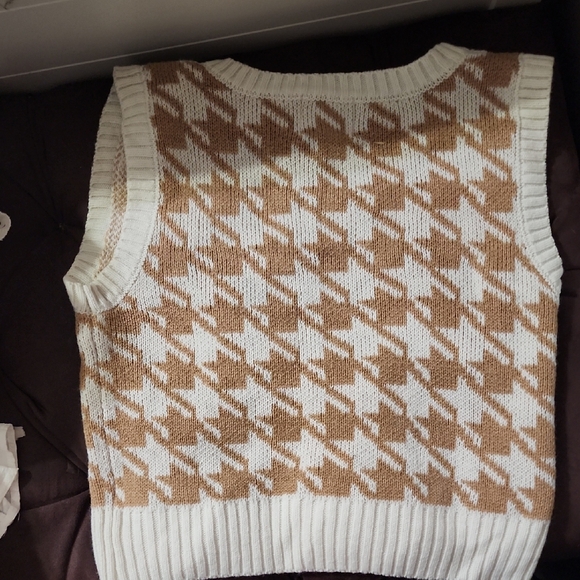 Pink Rose Women's Tan and White Sweater Vest - Picture 2 of 4